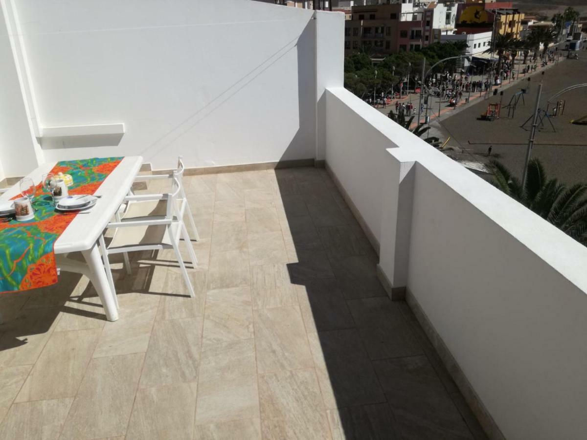 Atico En Primera Linea De Playa Gran Tarajal Bagian luar foto