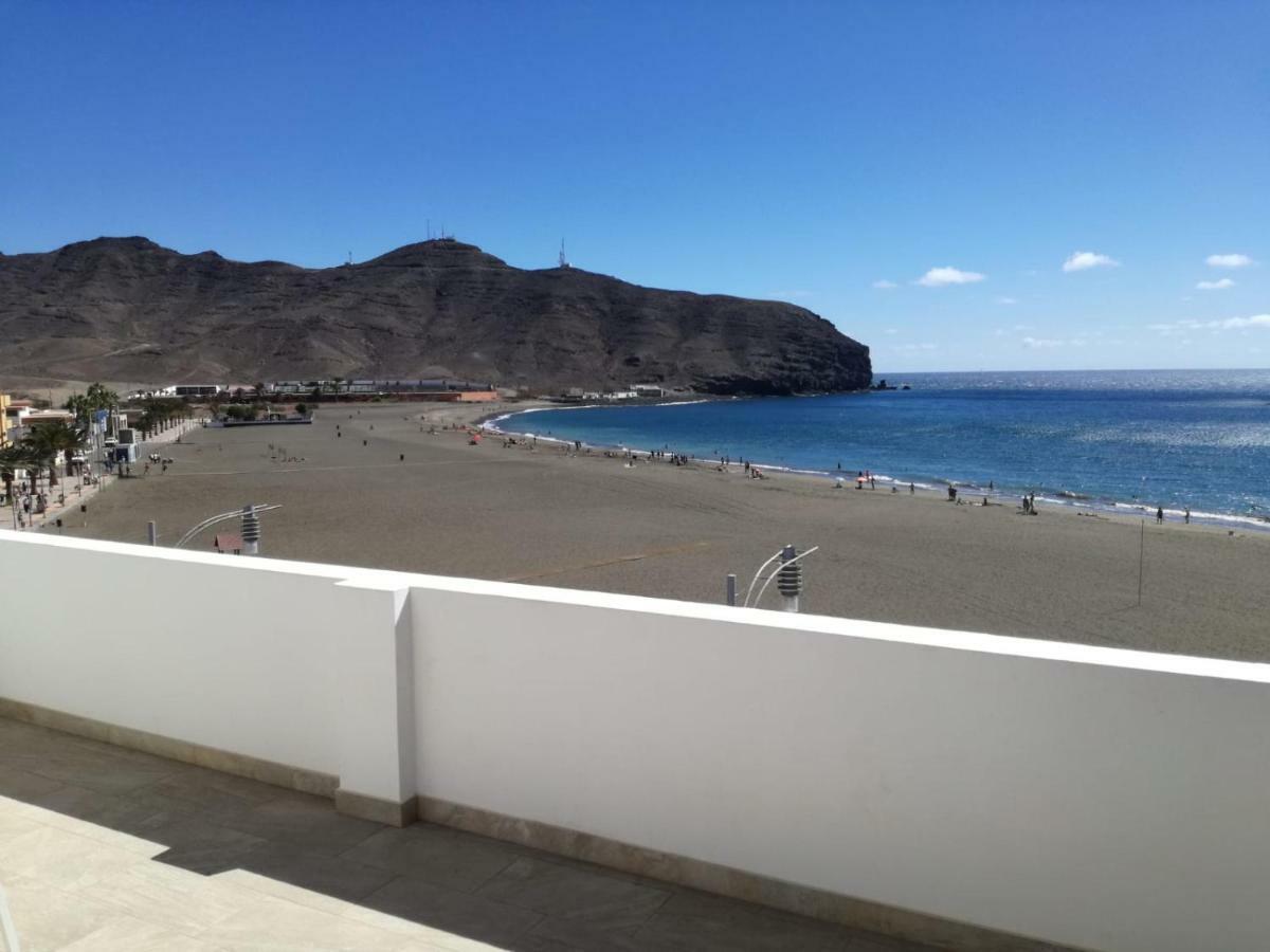 Atico En Primera Linea De Playa Gran Tarajal Bagian luar foto